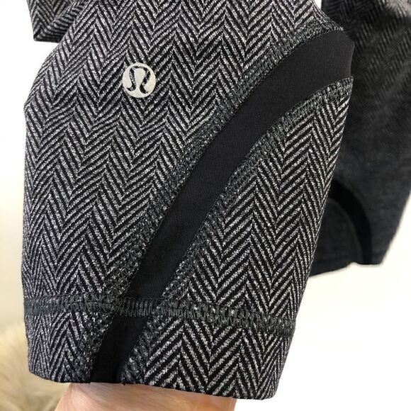 Lululemon Run Inspire Crop II Leggings Size 4 - Picture 5 of 6